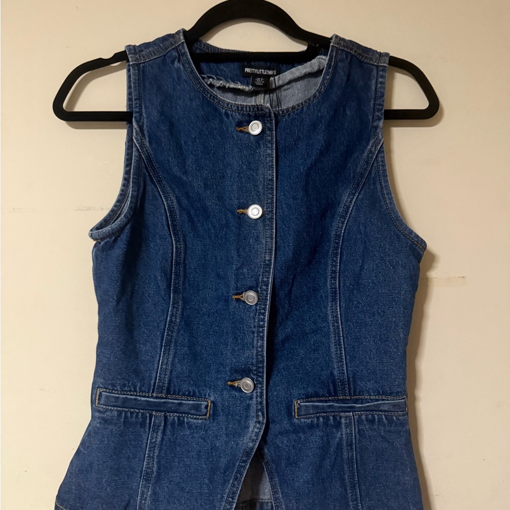 PrettyLittleThing Blue Denim Top
